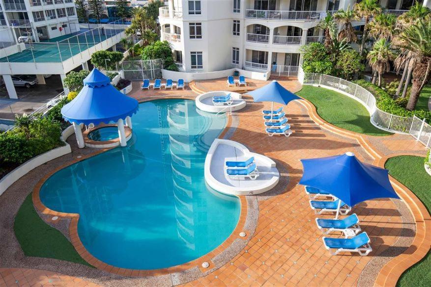 Stunning 2 Bedroom Ocean View Apartment โกลด์โคสต์ ภายนอก รูปภาพ