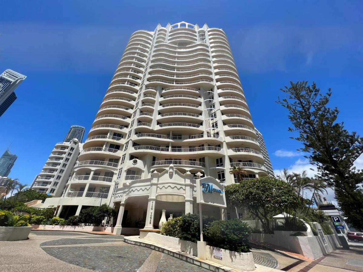 Stunning 2 Bedroom Ocean View Apartment โกลด์โคสต์ ภายนอก รูปภาพ
